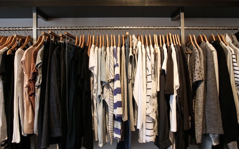 Blusas e camisas